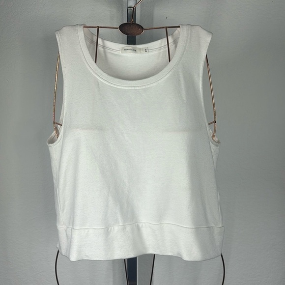 Samantha Eng. white sleeveless white tank with criss cross open back - Picture 1 of 4